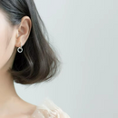 Brinco em Prata 925 Esterlina com Zircônia – Liora Zéllora®