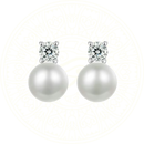 Brinco de prata esterlina 925 com moissanite e pérola de água doce, modelo Neith Zéllora®, com certificação GDTC, ideal para noivado, presente ou ocasiões especiais.


