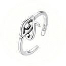 Anel unissex ajustável em prata esterlina 925 com detalhe do Olho de Hórus em relevo, joia ajustável da coleção Zéllora Signature, estilo minimalista e elegante