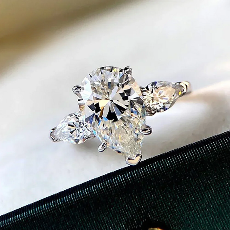 Anel de Noivado em Prata 925 Esterlina com Moissanites – Argenté Clair Zéllora®
