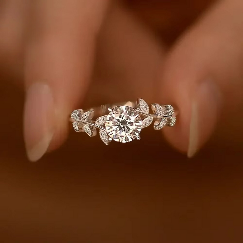 Anel Sylphide em Prata Esterlina 925 e Moissanite Zéllora®