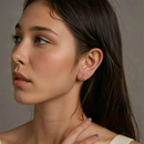 Brinco em Prata 925 Esterlina Banhada a Ouro Branco – Khaliya Zéllora®