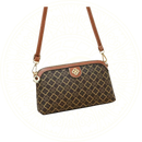 Bolsa Amisi Zéllora® estilo concha em couro sintético PU premium na cor marrom com estampa xadrez, alça transversal e detalhes dourados – coleção Zéllora Coutore.

