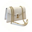 Bolsa feminina Zéllora Caelys em couro sintético PU com textura crocodilo, alça de corrente dourada e design elegante estruturado, ideal para looks versáteis e sofisticados.

