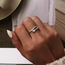 Anel Ajustável Cobra em Prata 925 Esterlina com Zircônias – White Mamba Zéllora®