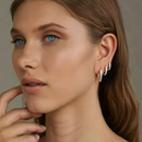 Brinco em Prata 925 Esterlina Banhada a Ouro com Zircônia – Aria Zéllora®