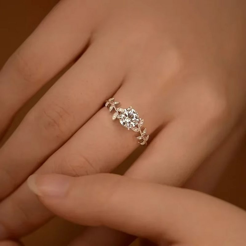 Anel Sylphide em Prata Esterlina 925 e Moissanite Zéllora®