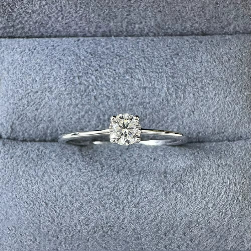 Anel de Noivado Kaya em Prata Esterlina 925 e Moissanite Zéllora® Banho de Ouro Opcional