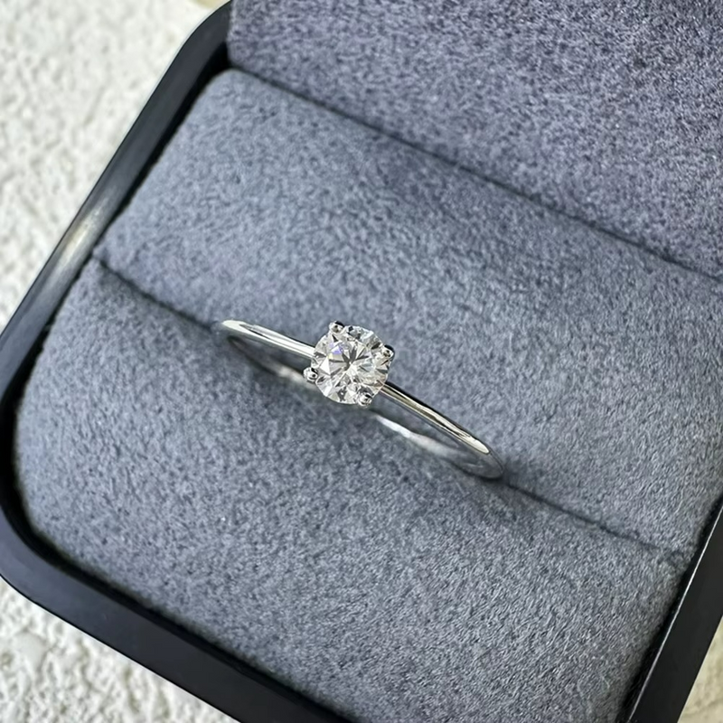 Anel de Noivado Kaya em Prata Esterlina 925 e Moissanite Zéllora® Banho de Ouro Opcional
