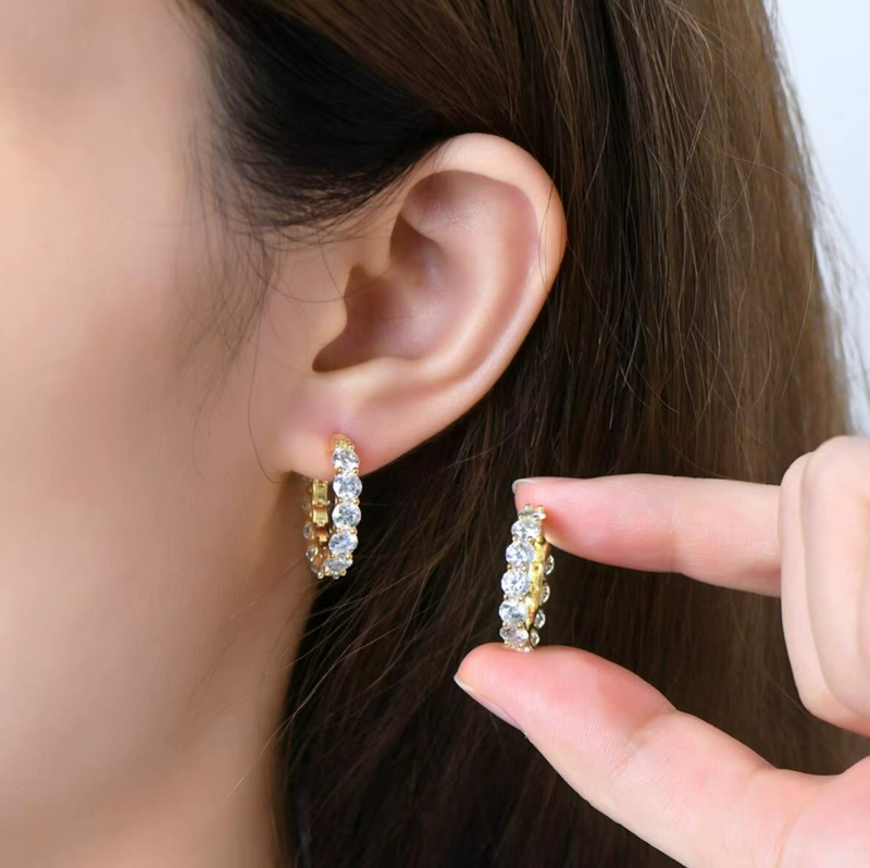 Brinco em Prata 925 Esterlina Banhada a Ouro com Moissanites – Aurora Zéllora®
