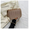 Bolsa Tiracolo Feminina em Veludo Sintético Premium – Ravènne Zéllora