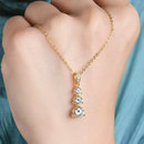 Colar em Prata 925 Esterlina Banhada a Ouro com Moissanites – Éclat Trinité Zéllora®