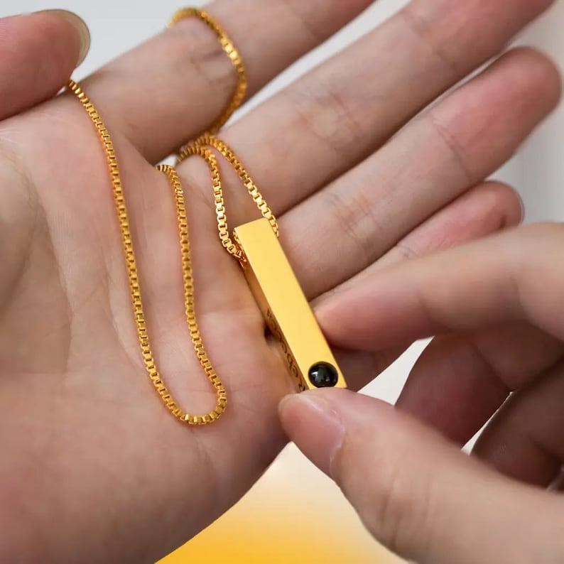 Colar Personalizado em Aço Inoxidável com Foto, Frase ou Música –  Zéllora®